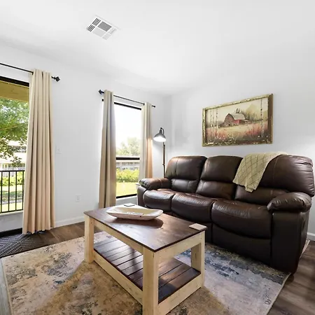 Pr39-4 -Southern Charm Condo